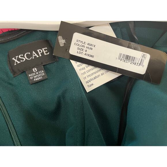 Xscape Scuba Off-The-Shoulder Gown Dress Hunter Green Size 8 NWT Elegant Sheath - Picture 10 of 16